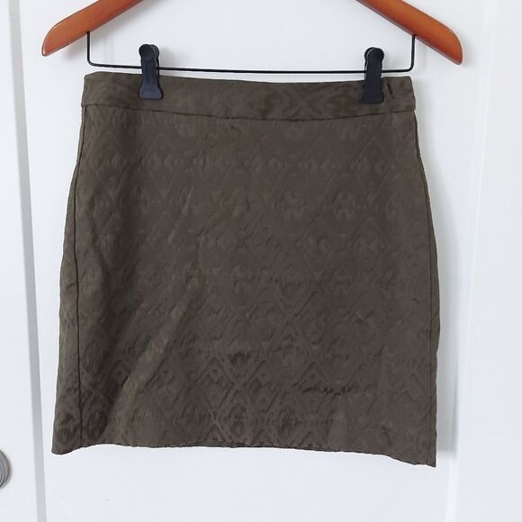 2/$25 Banana Republic skirt - Picture 1 of 5